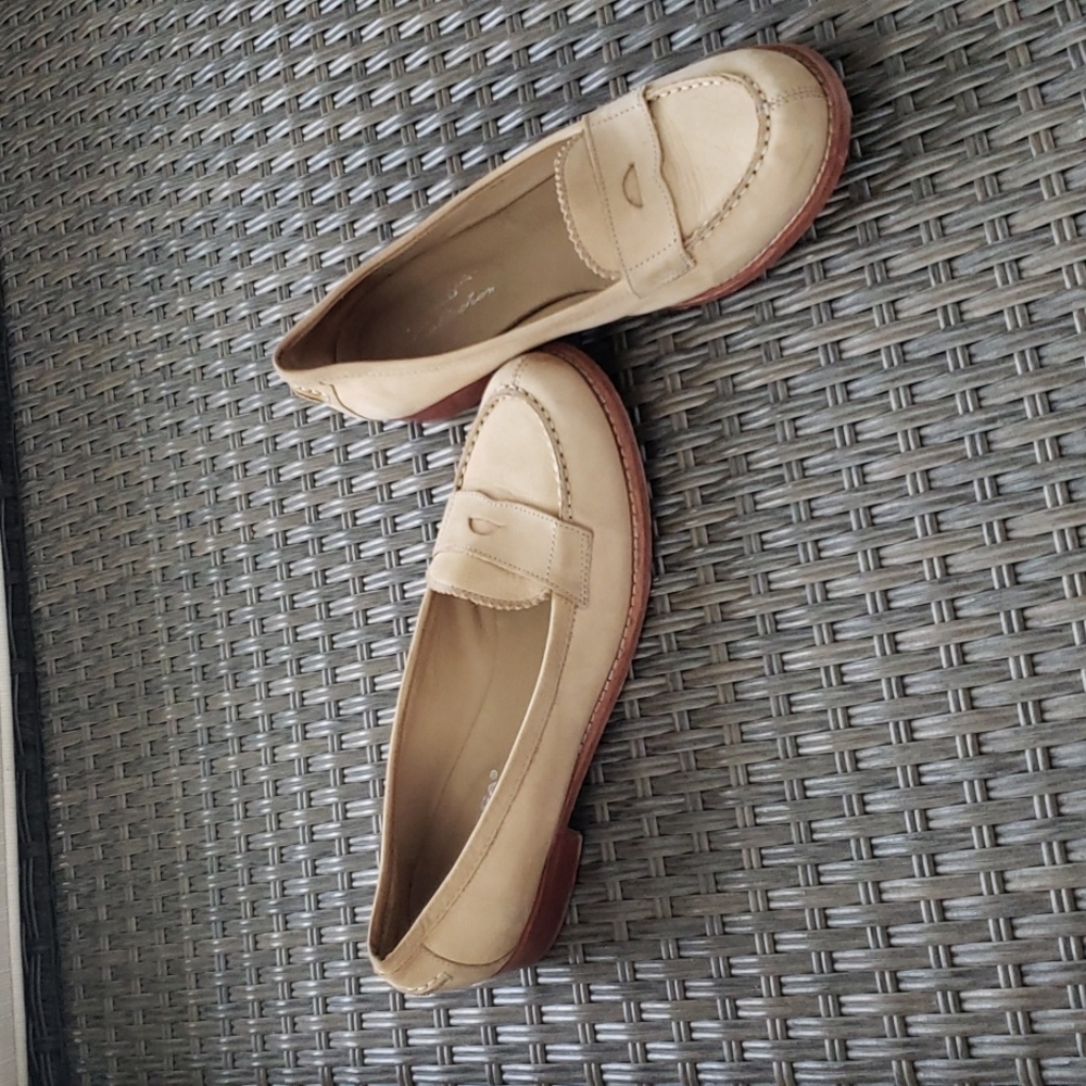 Tan Leather Penny Loafers by Tosca Blu